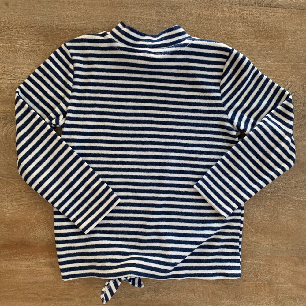 Girls Old Navy long sleeve. - Picture 2 of 4